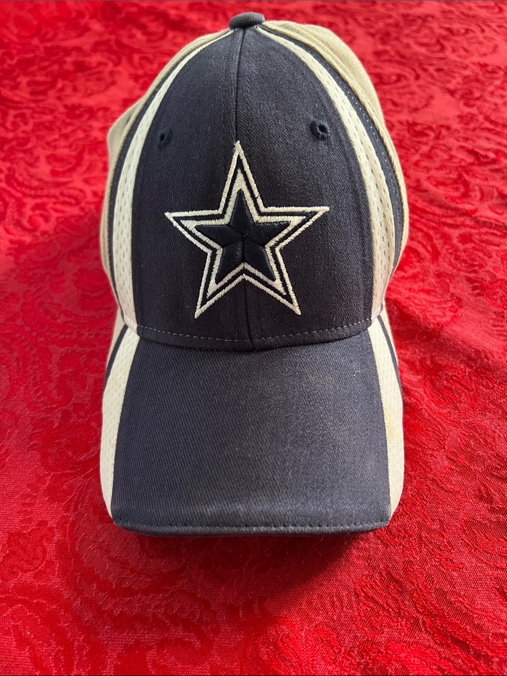 Reebok Dallas Cowboys NFL Equipment Stretch Fit Hat Navy Cream Cap